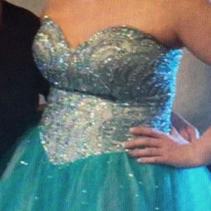 Prom dress